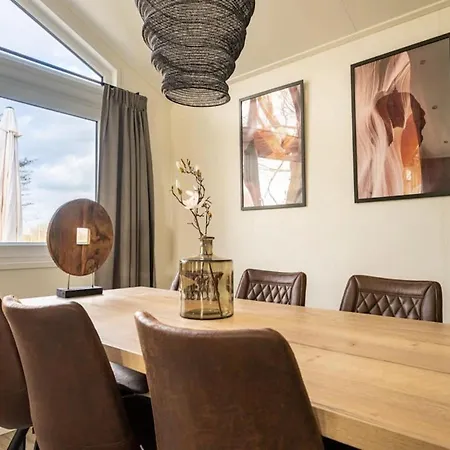 Chalet Modern In A Park, Bordering The Hoge Veluwe National Park *